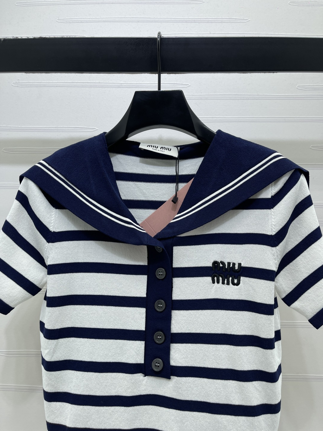 Women's short sleeves